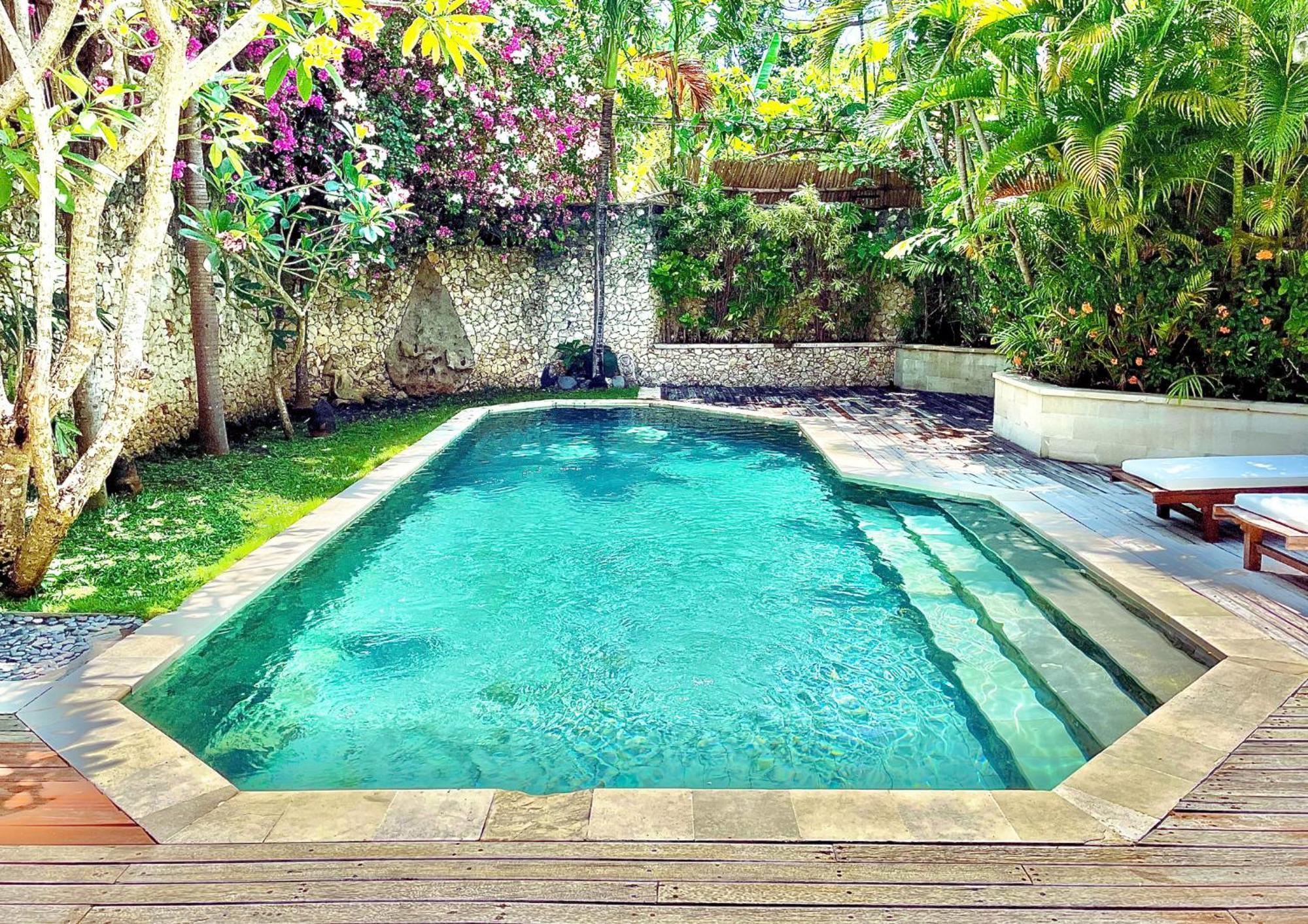 Villa Kubu Seminyak 外观 照片